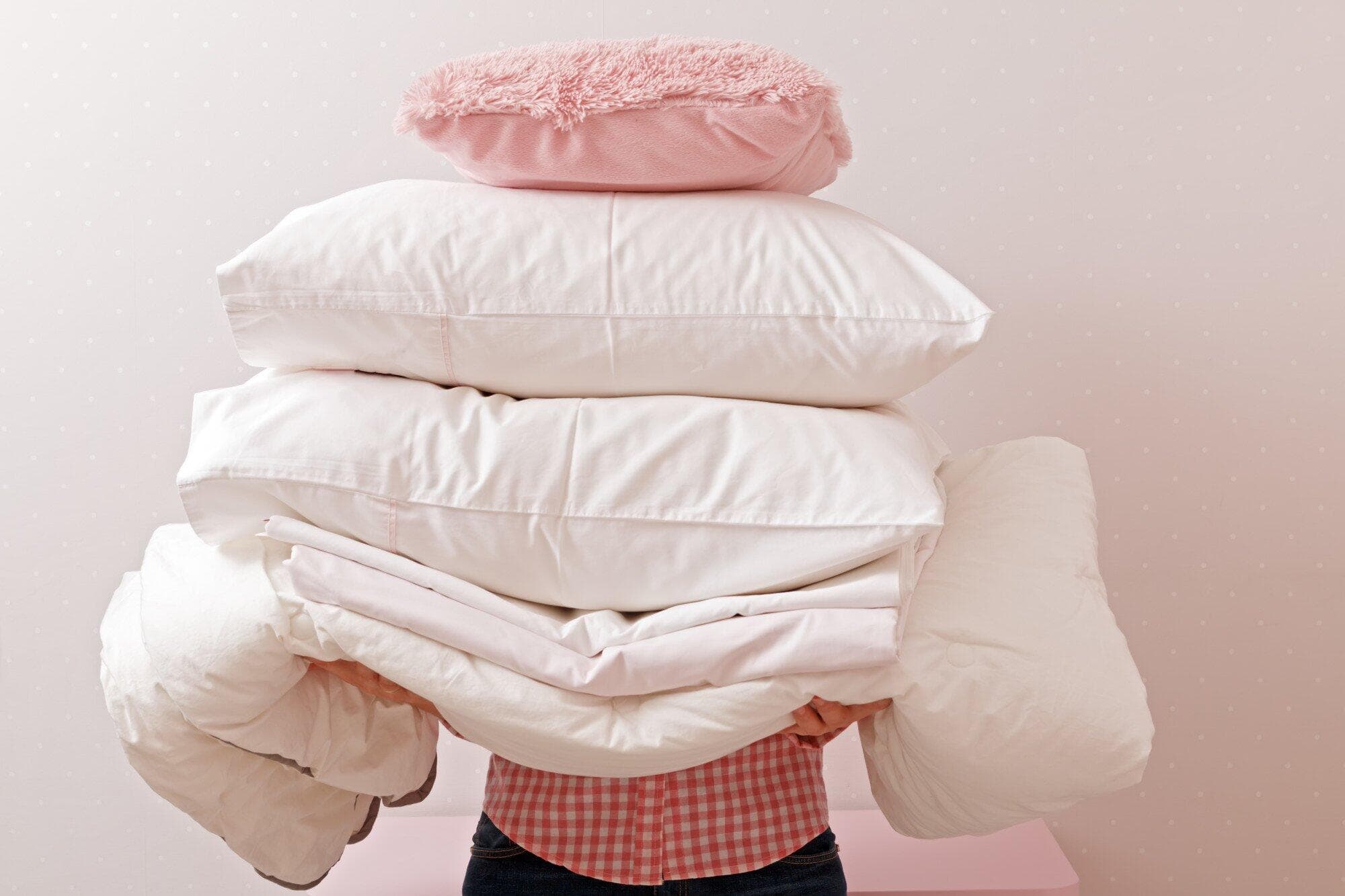 how to pack pillows for moving